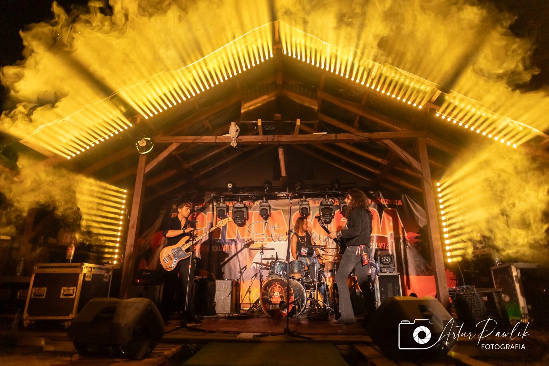 Festiwal Letnia Scena Stańczyka wygląd sceny po zmroku